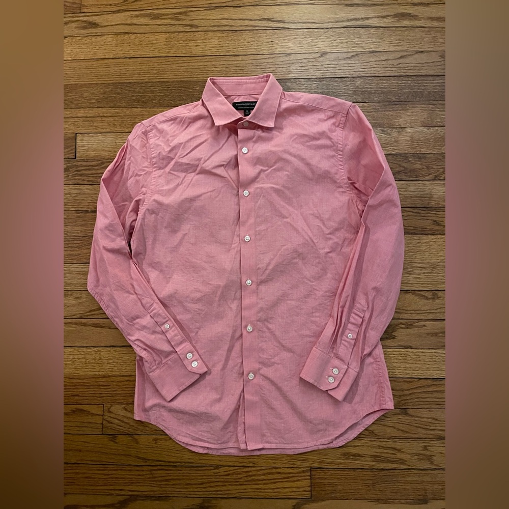 Banana Republic Men's Medium Stretch Tailored Slim Fit Button Up Salmon